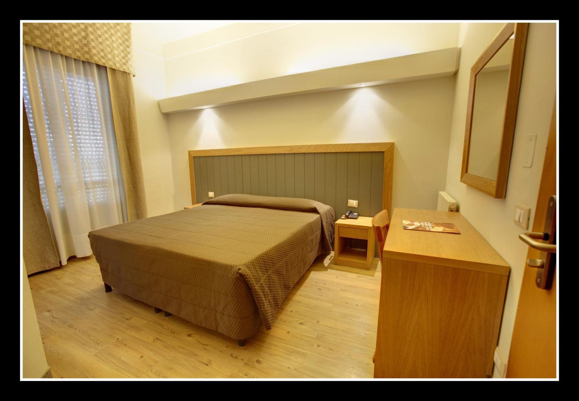 Hotel Delle Nazioni Флоренція Екстер'єр фото