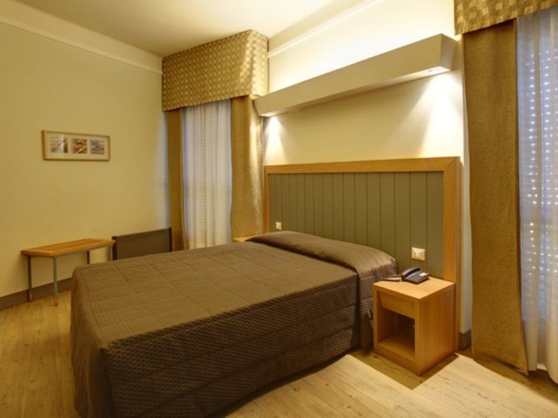 Hotel Delle Nazioni Флоренція Екстер'єр фото