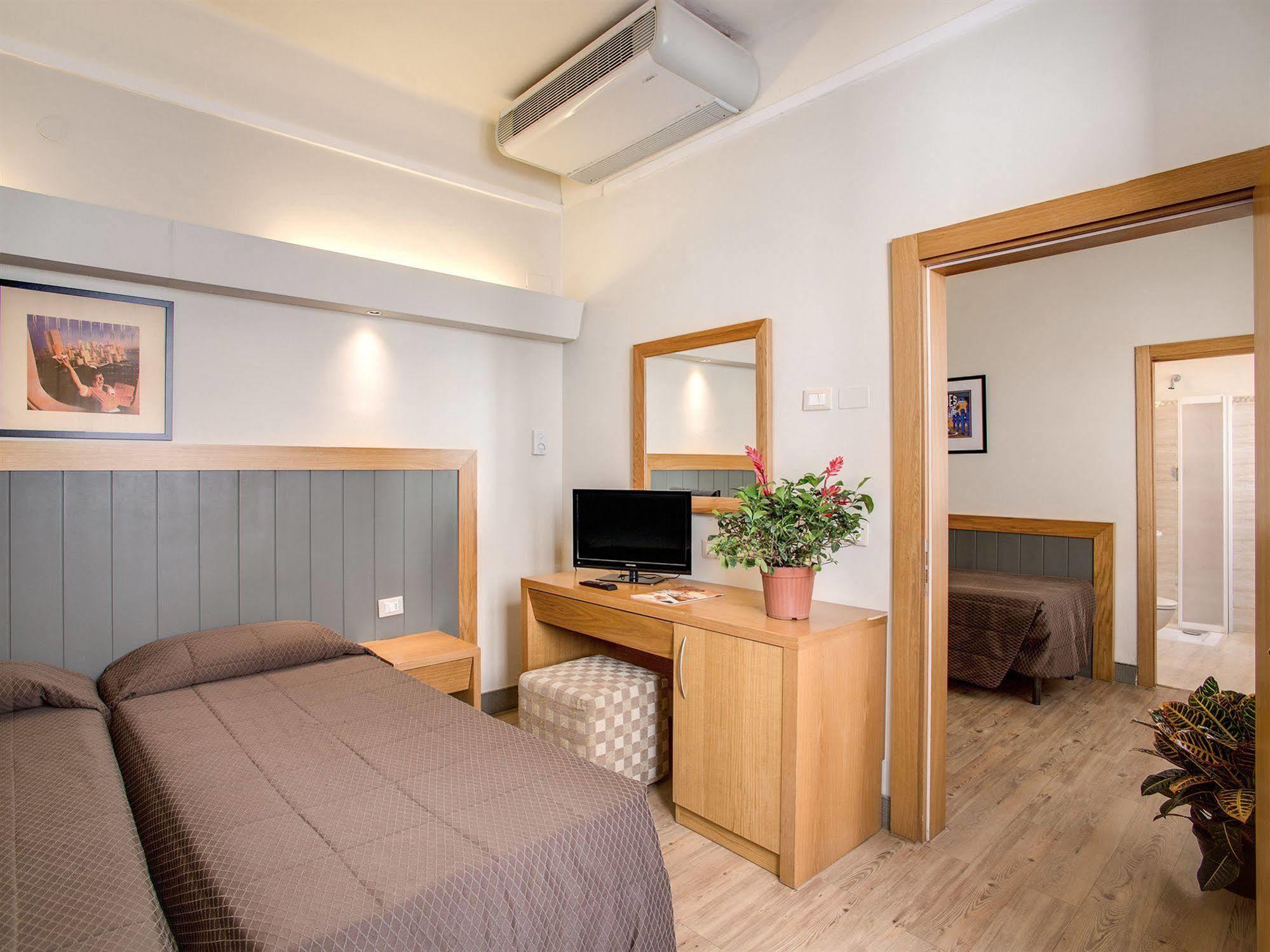 Hotel Delle Nazioni Флоренція Номер фото